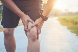 What Surgical Options For Severe Knee Tendinitis In New York?