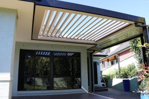 Skyline Sophistication: Embracing Louvre Roofs in Canberra's Urban Oasis!