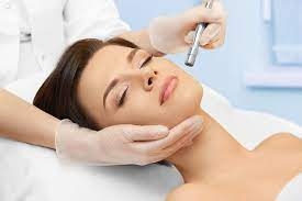 Facial Elegance: The Definitive Guide to Diamond Peel in Dubai