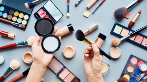 Premium Cosmetics Market Splendor: Where Luxury Meets Perfection in Beauty Rituals