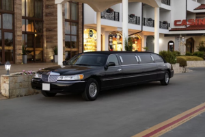 Ensuring a Safe Ride: Key Factors to Consider When Booking a Limousine Service in Chicago for Airport Transportation