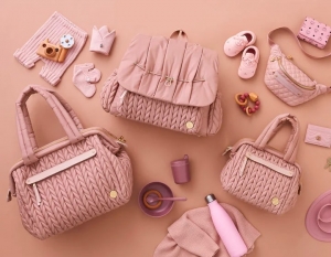Diaper Bag Market Fusion: Blending Technology, Comfort, and Design for Modern Families