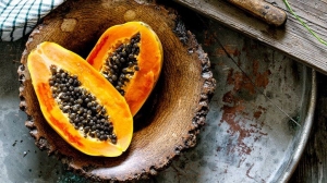 What are some health benefits of eating Papaya