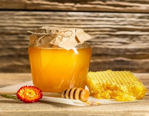 Unveiling the Golden Past: The Ancient Origins and Modern Evolution of Mustard Honey