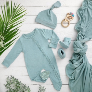 Eco-Friendly Elegance: The Marvels of Bamboo Baby Clothes and Swaddles