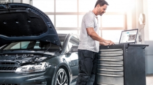 Integrating Auto Repair Estimate Software with Management Systems