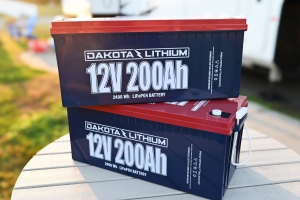 From the Grid to Off-Grid: How Dakota Lithium Batteries Can Give You Energy Independence