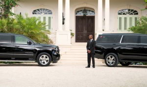 Transfers Elevating Your Airport Experience with Pickup Limo