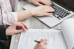 Mortgage Brokers vs. Banks: What's Best for Homebuyers?