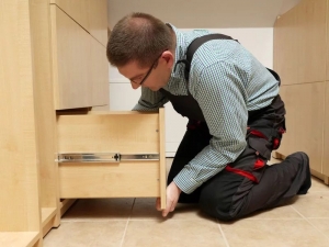 Wardrobe Repair Near Me: Ensuring the Longevity of Your Furniture