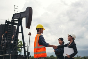 Transforming the Field of Oil and Gas with Morden Software Development 