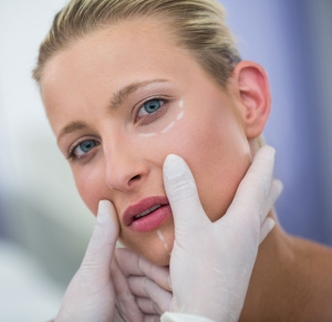 WHAT IS COSMETIC DERMATOLOGY AND WHY IS IT IMPORTANT?