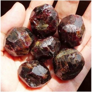 Navigating Regulatory Frameworks in the Industrial Garnet Market