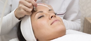 Renew Your Glow: How Fractional Laser Resurfacing Benefits Your Skin