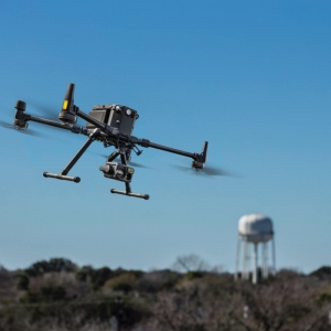 Les avantages des inspections visuelles par drones pour les entreprises canadiennes