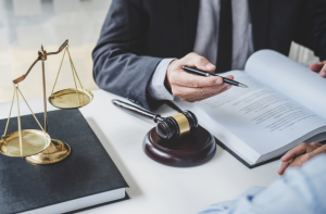 Top Ways to Get the Best Out of Your Lawyer
