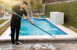 When to Call a Pool Service & Repair Pro: Signs Your Pool Needs Help (Pool Service Repair Prosper & Pool Service Frisco)