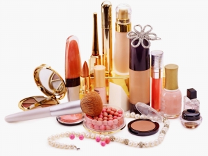 Luxe Formulations and Packaging: The Essence of Premium Cosmetics