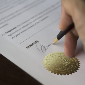 What Are the Benefits of Using Apostille Notary Services?