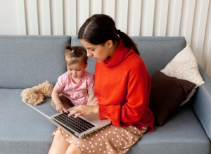 Walkie-talkie apps help to stay connected for parents child