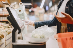 Boost Customer Experience: Implement the Right Camera for Kiosk Interaction and Safety