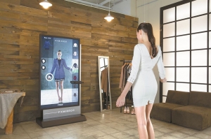 Fashion Meets Functionality: SONOVR's Integration of Tech and Style