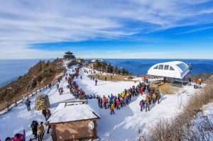 The Helicopter Booking in Advance Why the Helicopter Booking is in Advance will Feel your Char Dham Yatra with Ease.