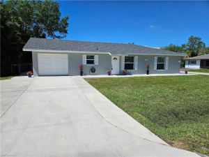 Top 8 Differences Between Buying and Selling Real Estate in Bonita Springs