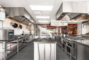 The Role of Technology in Redefining the Cloud Kitchen Market