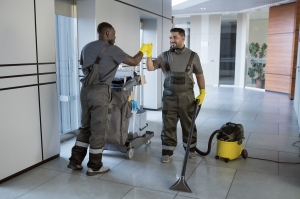 The Top Benefits of Hiring Residential Cleanout Services  