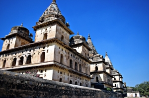 Beyond Tourist Traps: Embracing Authenticity with Homestay Experiences
