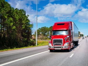 Exploring the Benefits of Enclosed Auto Shipping Services