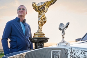 Sculpting Excellence: Rolls Royce Bonnet Statue and Its Timeless Appeal