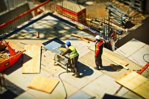 4 Tips for Hiring Commercial Construction Companies