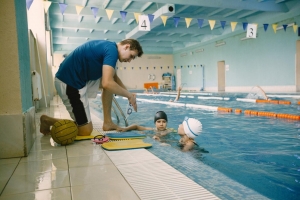 Make a Splash: The Best Kids and Adult Swimming Classes in Abu Dhabi with Gym Access