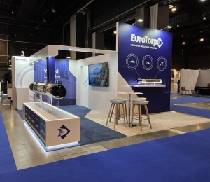 Why Choose Experienced Booth Designers for Custom Trade Show Booth Design?