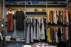 Title: Elevate Your Brand with a Custom Clothing Supplier: A Guide to Personalized Apparel Manufacturing