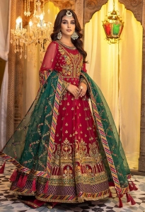 Pakistani Salwar Kameez: Redefining Elegance with Designer Salwar Kameez Collections