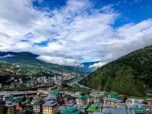 Mastering the Art of Gesture: Overcoming Language Barriers with Your Homestay Family
