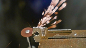 Why Should You Choose a Professional Key Cutting Service?