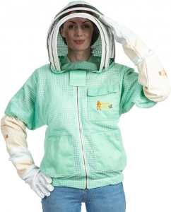 Top Features to Look for in a Beekeeping Jacket