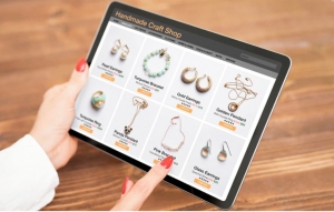 Best Online Jewelry Stores for 2024 | Top Picks for Quality