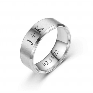 Finding the Perfect Engraved Ring for Her Engagement