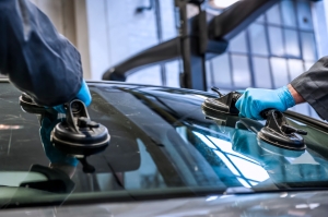 Top-Quality Windshield Crack Repair Services in Croydon  