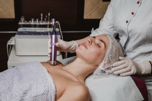 The Ultimate Guide to HIFU Skin Tightening in 2024: Benefits, Process, and Advances