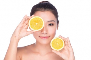 Serum with Vitamin C: Sunscreen Is a Must