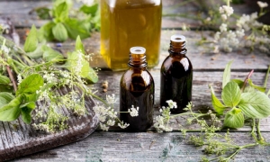 Bhringraj Hair Oil with Amla for Intense Hair Treatment