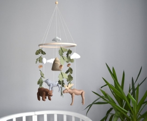 The Ultimate Guide for Choosing the Best Forest Baby Mobils for Your Nursery