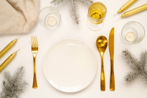 How to Choose Cutlery Sets That Complement Your Restaurant's Decor