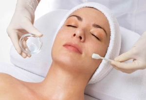 Unlock Radiant Skin with Dubai's Chemical Peel Techniques